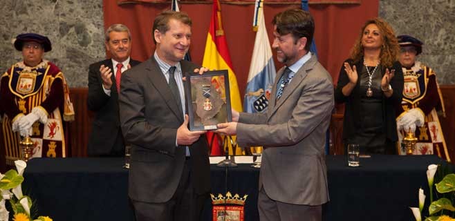 Medalla-de-oro-Radio-Ecca-1