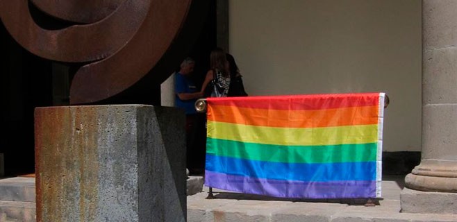 bandera-gay-parlamento