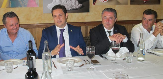 ALCALDE-DE-ARONA-Y-TNW