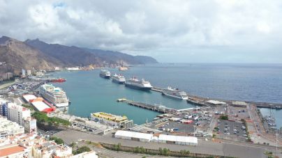 El puerto de Tenerife vuelve a ofrecer una espectacular estampa con cuatro cruceros