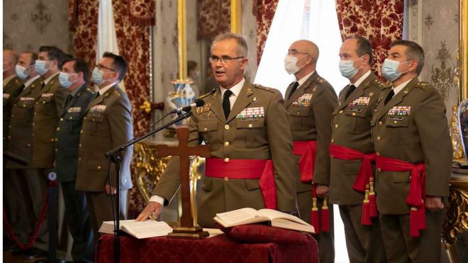 El general Escámez Fernández toma posesión del Mando de Canarias