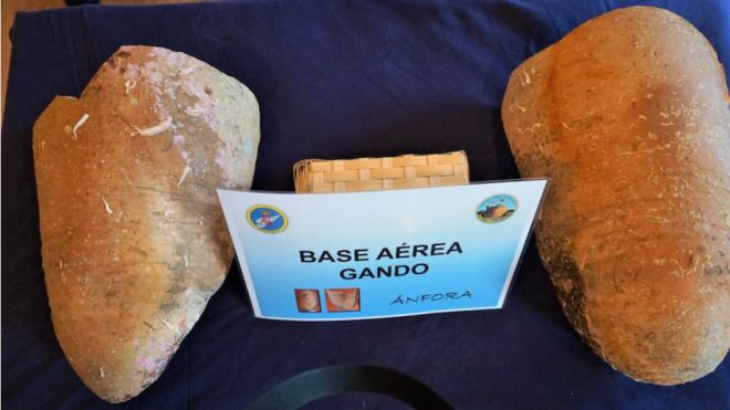 Encuentran un ánfora en el fondo de la bahía de Gando