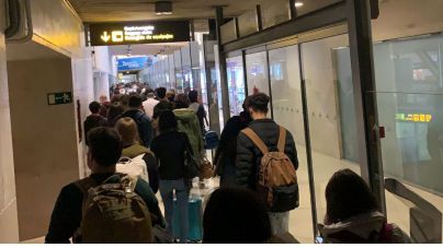 Ashotel exige el refuerzo inmediato de personal en los controles aeroportuarios