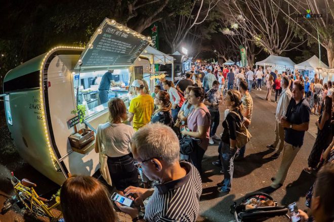 El García Sanabria acoge la potente oferta gastronómica y de mercadillo de Plenilunio