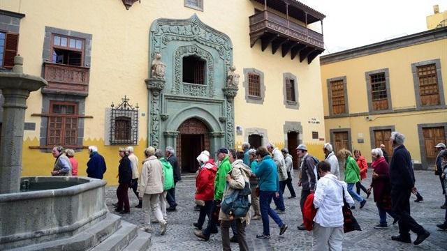 Los turistas internacionales suben un 21,7% hasta noviembre y el gasto crece un 30,3%