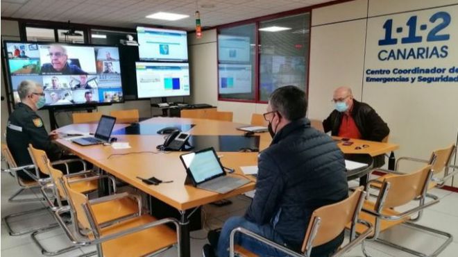 Servicios básicos y la red de carreteras centran el Pevolca