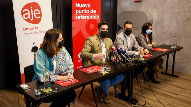 AJE Canarias reúne a su Junta Regional para alertar de la situación del colectivo