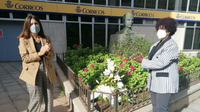 Telde y el Consulado de Cuba realizan una ofrenda floral en el busto de José Martí