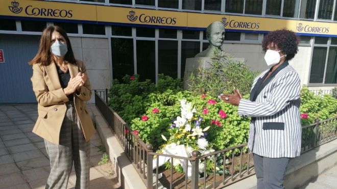Telde y el Consulado de Cuba realizan una ofrenda floral en el busto de José Martí