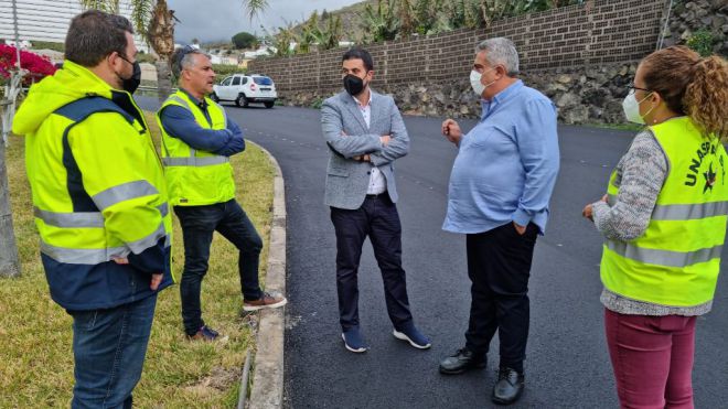 El Cabildo concluye la repavimentación de la carretera entre el Puerto de Tazacorte y Argual