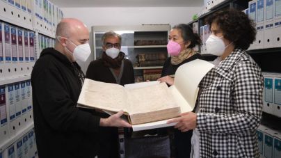 El Cabildo de La Palma restaura el 'I Libro de Bautismos de 1564-1586' de la Iglesia de El Salvador
