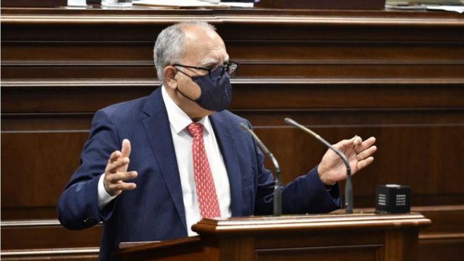 Curbelo propone definir una hoja de ruta común que aborde el reto demográfico en Canarias