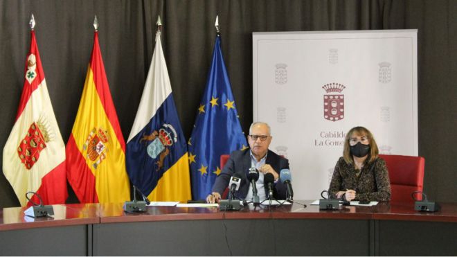 El Cabildo resuelve más de 700 becas para estudiantes con una inversión que supera los 950 mil euros