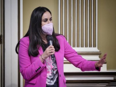 Vidina Espino denuncia que Torres le cueste a los canarios tres millones de euros más que la del Gobierno anterior