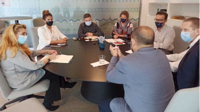 El Cabildo prepara con United Airlines el vuelo inaugural con Nueva York