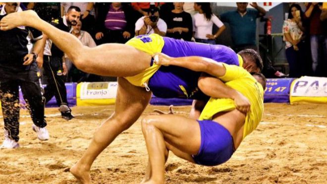 Deportes destituye al presidente de la Federación de Lucha Canaria y designa una comisión gestora