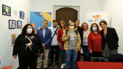 Santa Cruz acoge la exposición “Arte-TEA. Un viaje por la diversidad”