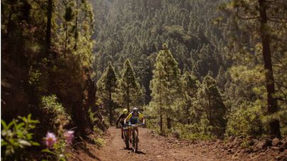 Lolo de León y Katy Sierra se proclaman campeones de Canarias de mountain bike en La Esperanza