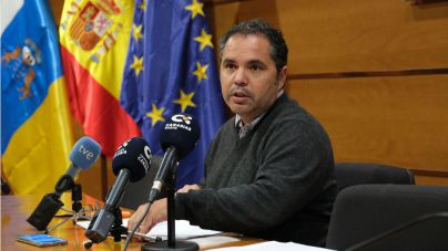 Canarias baja de 200.000 personas paradas