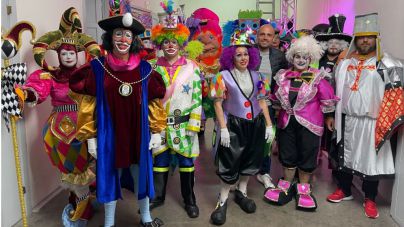 Los preparativos de la Gala muestran las ganas de Carnaval de los grupos