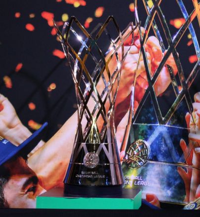 El hall del Cabildo expone al público la copa de la Champions League del Lenovo Tenerife