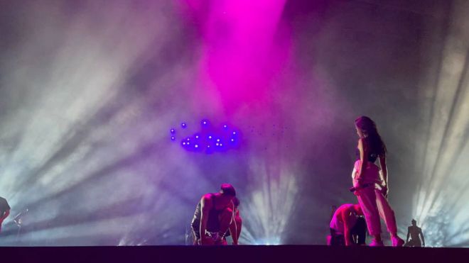 Chanel y Kyle Hanagami ya ensayan en Santa Cruz de Tenerife