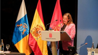 La presidenta del Cabildo inaugura en Jameos del Agua el primer debate del Estado de la Isla tras la pandemia