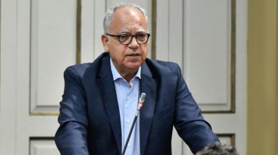Curbelo logra el compromiso del Gobierno para agilizar la instalación de la resonancia magnética en la isla