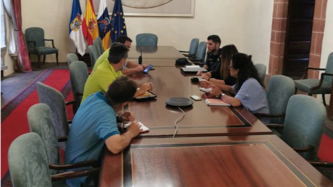 El Cabildo permitirá el acceso a Los Lajones, Puerto Naos, todos los domingos de agosto