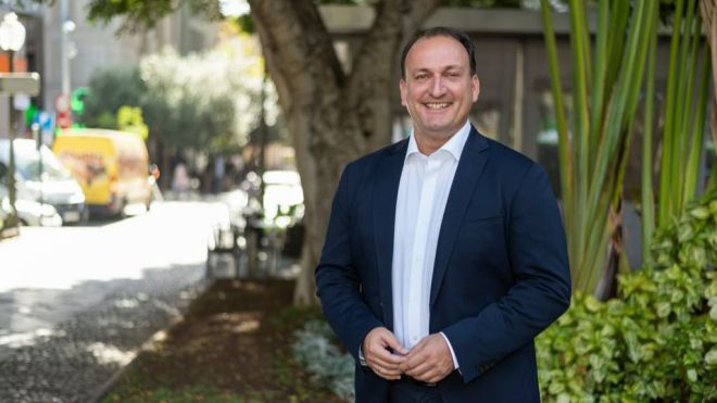 Fernández de la Puente califica de “brindis al sol” la creación de la Agencia Estatal de Salud Pública