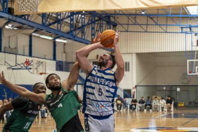 El Náutico derrota a La Roda en la prórroga, en un partidazo en el Pabellón RCNT