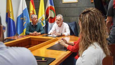 Torres visita La Aldea, en Gran Canaria, uno de los municipios más afectados por el ciclón Hermine