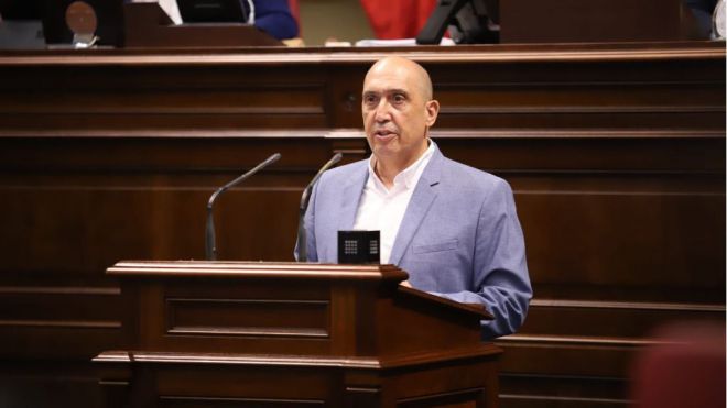 El PSOE apuesta por más presencia de la mujer científica en el currículo educativo y cumplir con la Ley de Igualdad