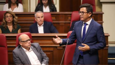 “La gestión de la que presume Ángel Víctor Torres choca con los cientos de palmeros que siguen viviendo en hoteles”