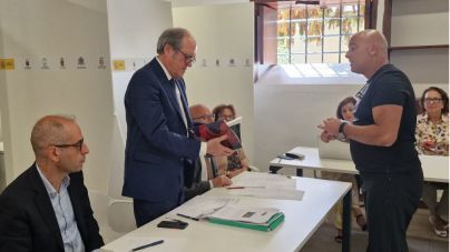 Denuncian ante el Defensor del Pueblo la cruda realidad social de sus barrios afectados por la erupción