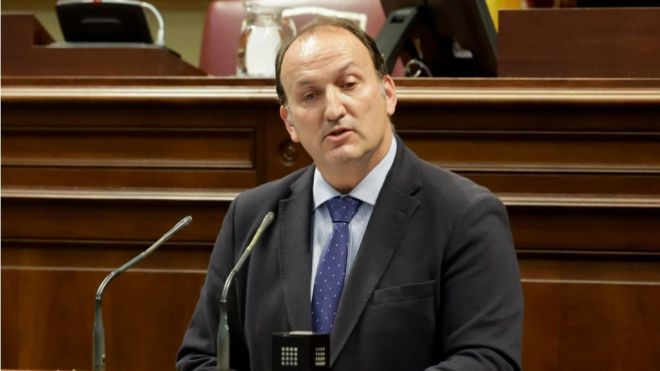 Fernández de la Puente propone la eliminación del uso obligatorio de la mascarilla en el transporte público