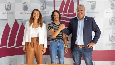 Puerto del Rosario felicita a la campeona de España de SUP Race Sprint 1.000 metros, Alba Alonso Frey