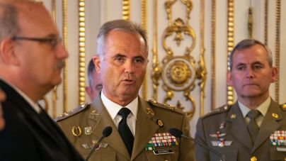 El teniente general Alejandro Escamez Fernandez toma posesion de la Segunda Jefatura del Estado Mayor del Ejercito de Tierra