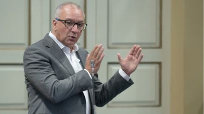 Campos demanda más información sobre las negociaciones para la delimitación de las aguas canarias