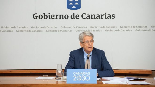 El Gobierno premia con siete medallas y tres placas colectivas el trabajo de las policías locales de Canarias