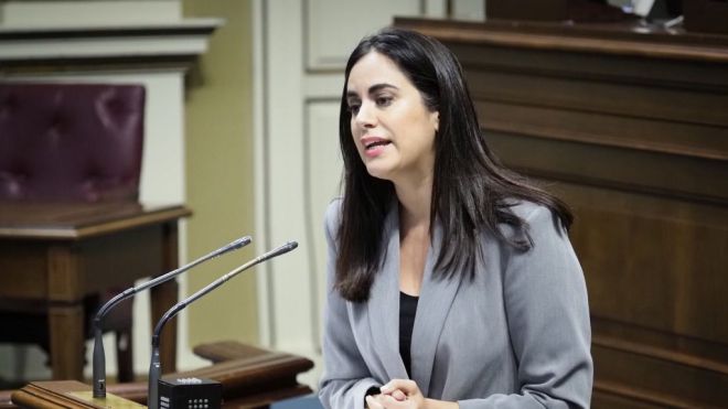Espino denuncia la irresponsabilidad del Gobierno que ha abandonado a más de 300 mayores en hospitales de Canarias