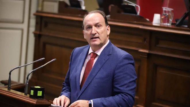 Fernández de la Puente presentará una PNL en el Parlamento para el correcto uso de la denominación de la profesión de enfermería