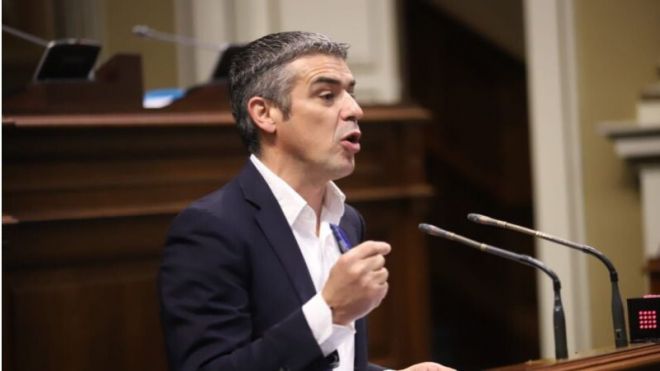 Narvay Quintero lamenta que el PSOE no quiera favorecer el abaratamiento del combustible en la isla de El Hierro