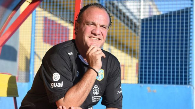 Antonio González al frente de la UDG Tenerife B