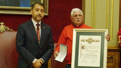 El Club Deportivo San Andrés recibe la Medalla de Plata de Santa Cruz de Tenerife