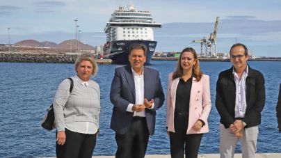 Corujo subraya el empuje económico que para Lanzarote supondrá la ampliación del muelle de Naos