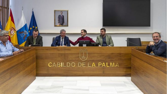 Franquis promueve la implicación de las administraciones palmeras en la decisión del trazado de la carretera