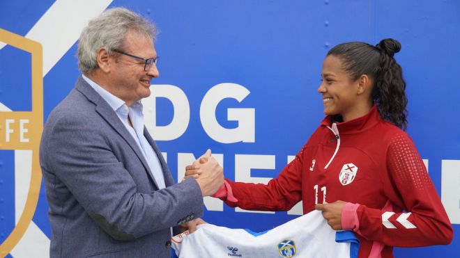 La UDG Tenerife se hace con los servicios de Bárbara Martínez Flores