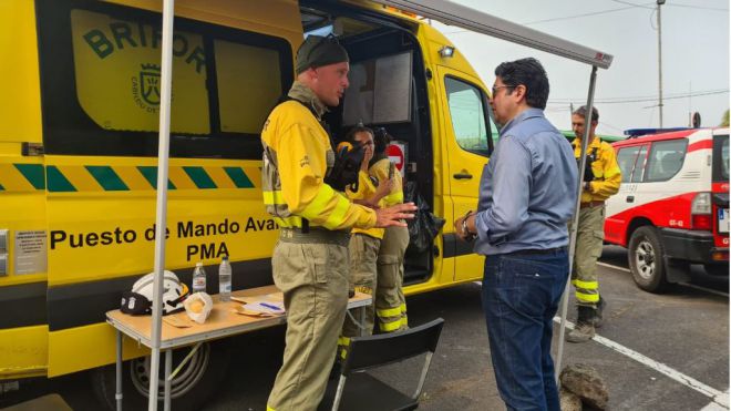 Más de 300 personas participan en el operativo contra incendios forestales en Tenerife
