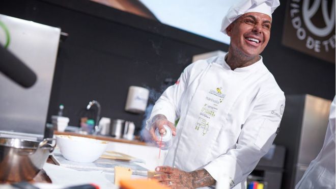 El grancanario Yeray Reyes, ganador del 6º Campeonato de Canarias de pastelería